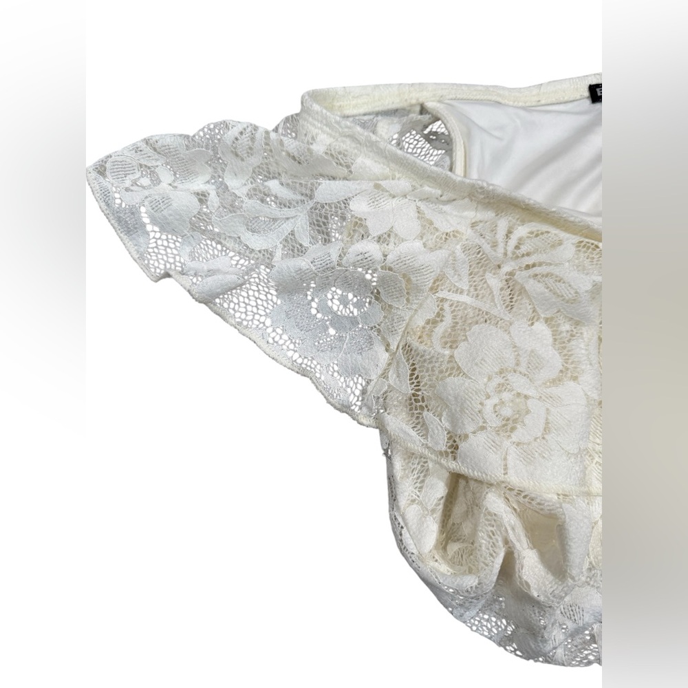 Express Off White Lace Bodysuit - Picture 7 of 7